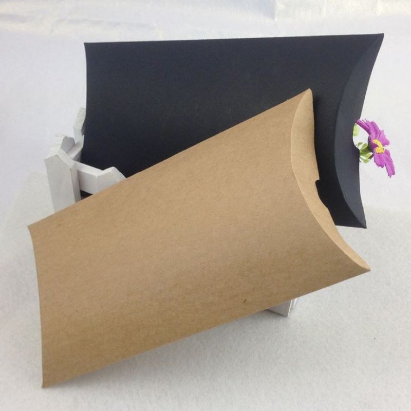 

PILLOW BOX GIFT BANTAL KOTAK PEMBUKUS KADO KEMASAN SOUVENIR HADIAH KRAFT/HITAM/PUTIH GADING SEDANG