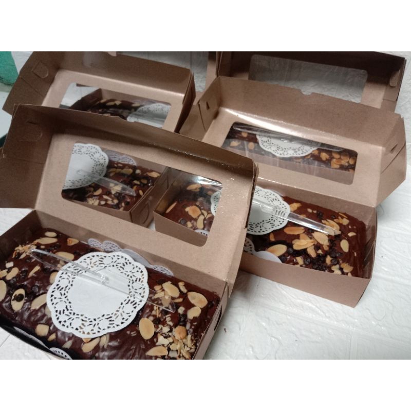 

BROWNIES SHAINY CRUST