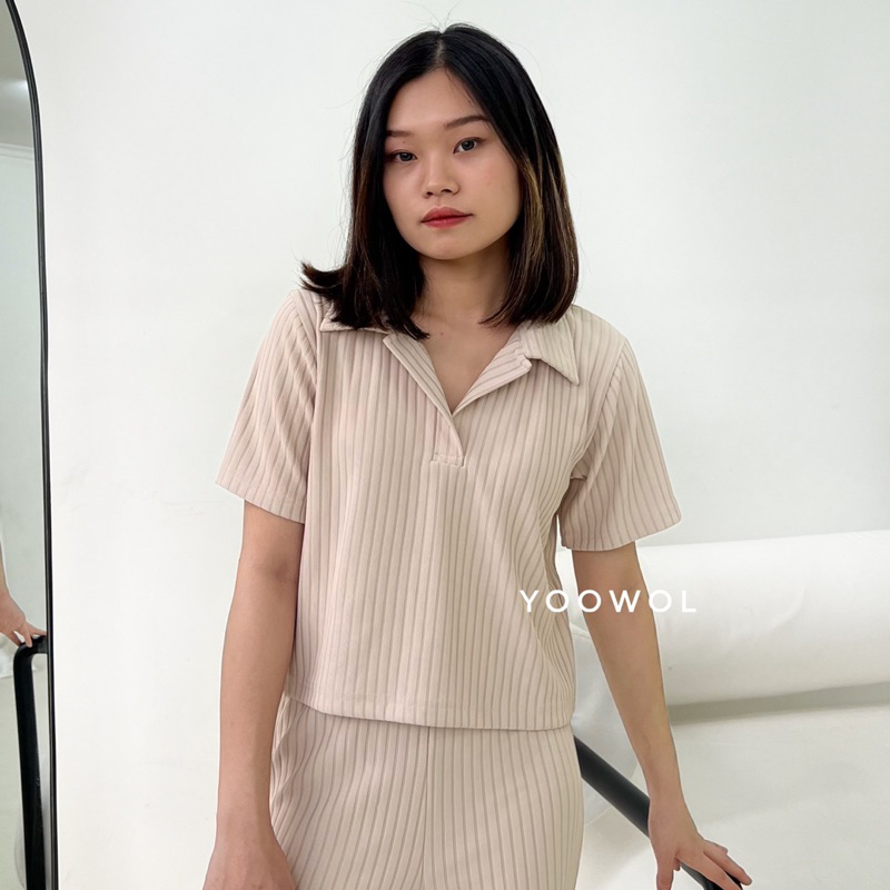 YOOWOL Ginza Top / Atasan Kemeja Knit Lengan Pendek