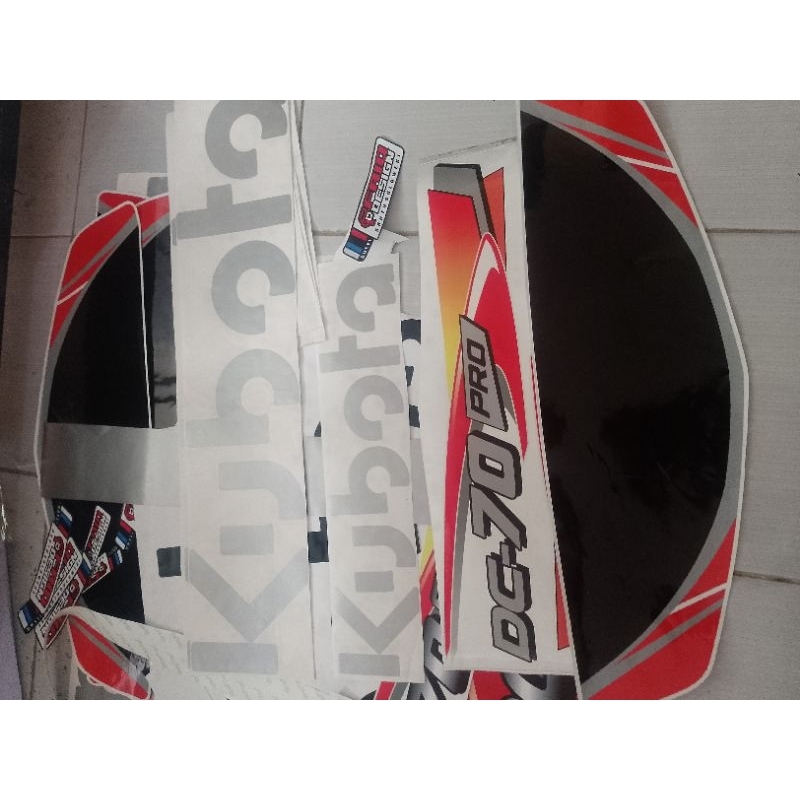 STIKER DC70 PRO COMBINE KUBOTA ANTI LUNTUR LAPISAN ANTI GORES