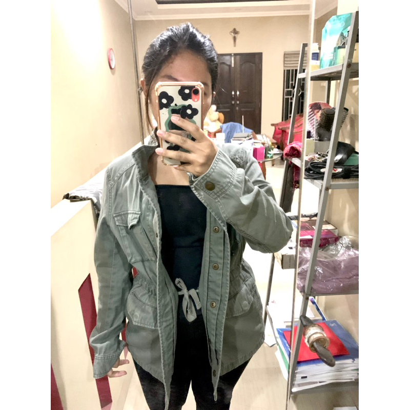 PRELOVED JAKET PARKA ARMY