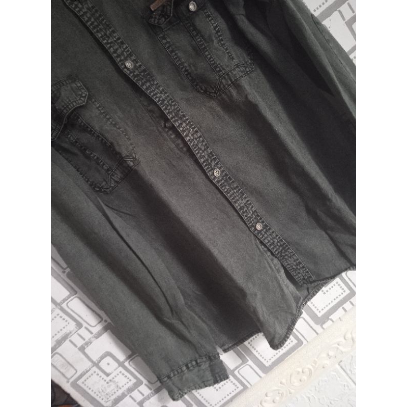 kemeja Levis army bekas preloved yuke