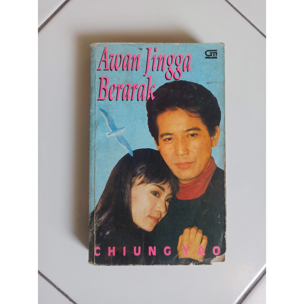 Novel Awan Jingga Berarak Chiung Yao