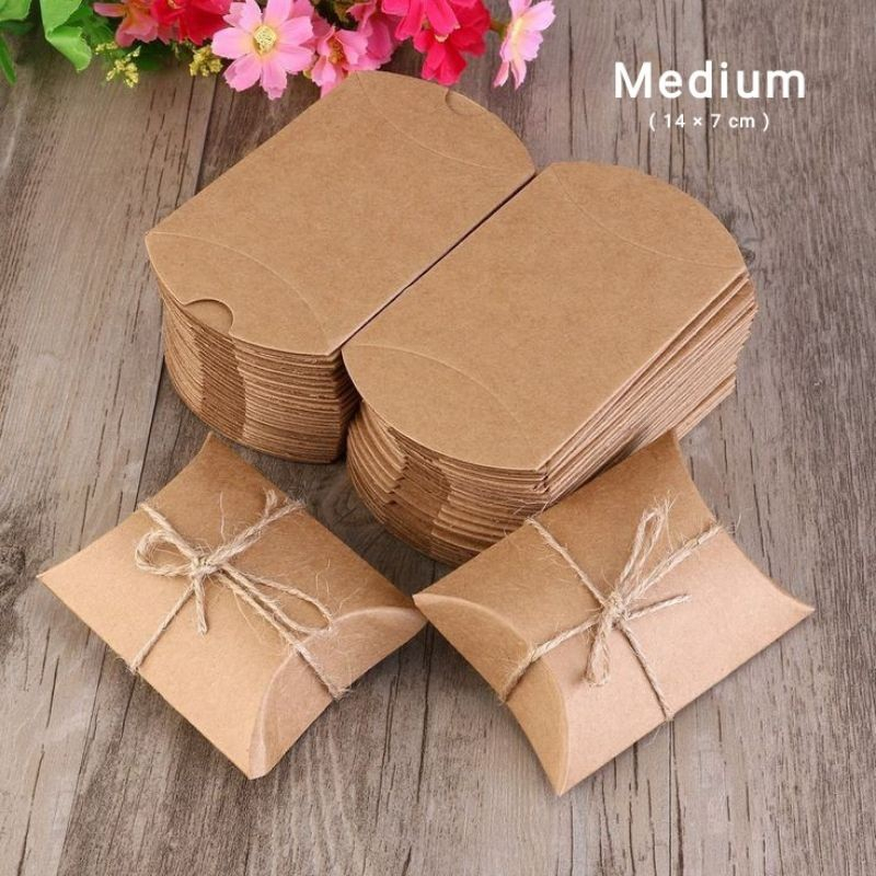 

pillow box gift souvenir