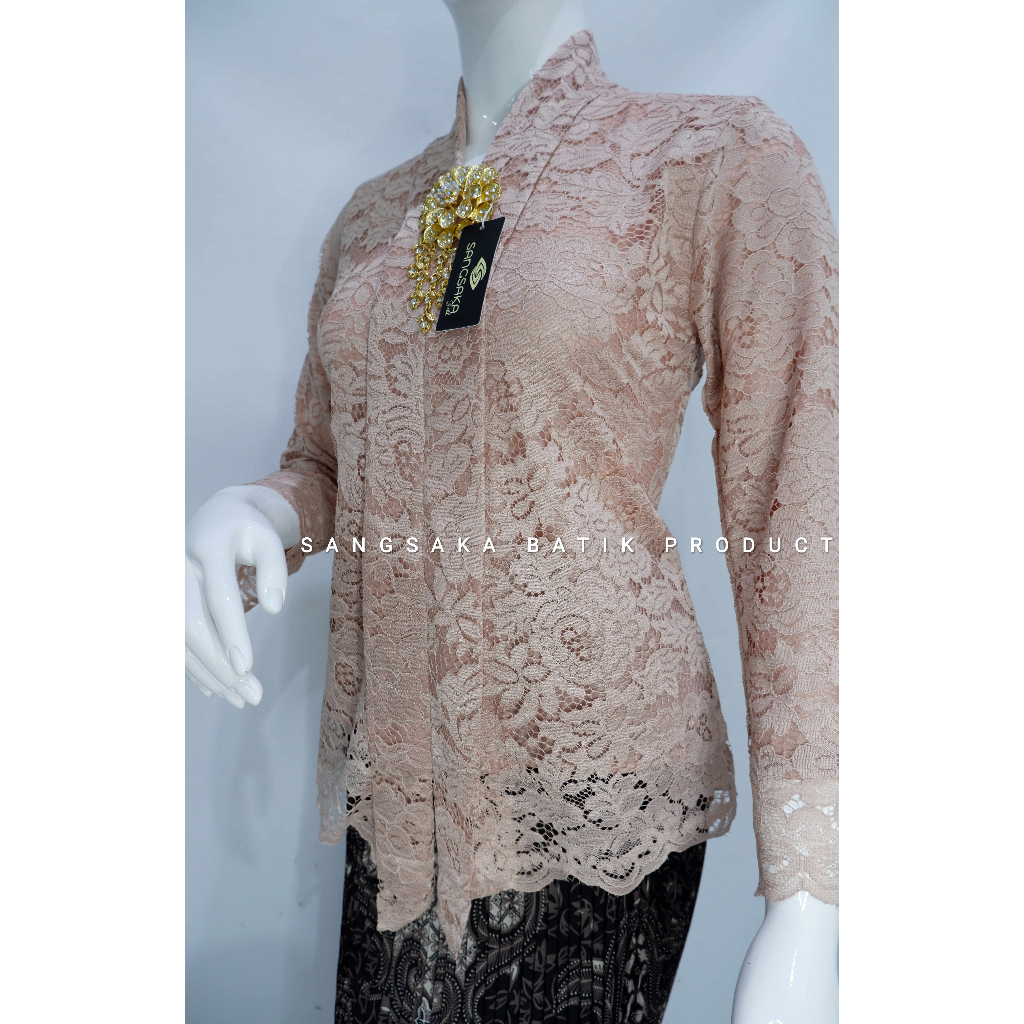 Kebaya Tunik / Kebaya Kartini / Tunik Brokat / Kebaya Modern / Kebaya tile / Kebaya Favorite / Batik Couple