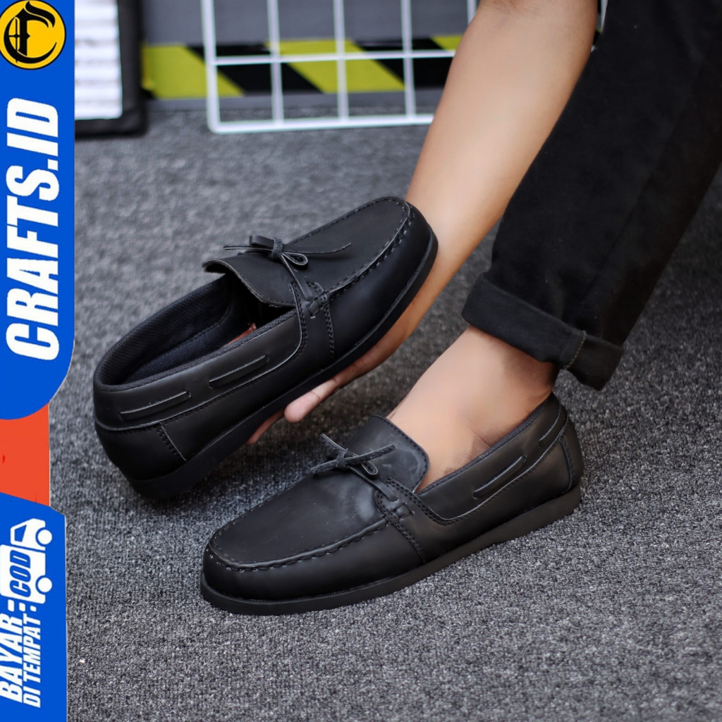 Sepatu Formal Pantofel Loafers Hitam Docmart Pria