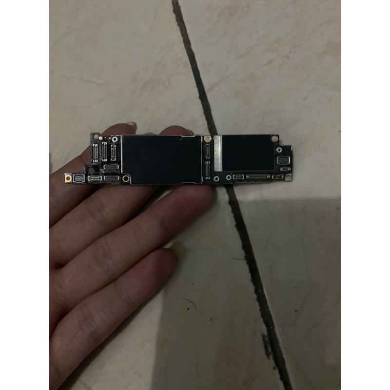 Mesin Iphone XR Lock Icloud