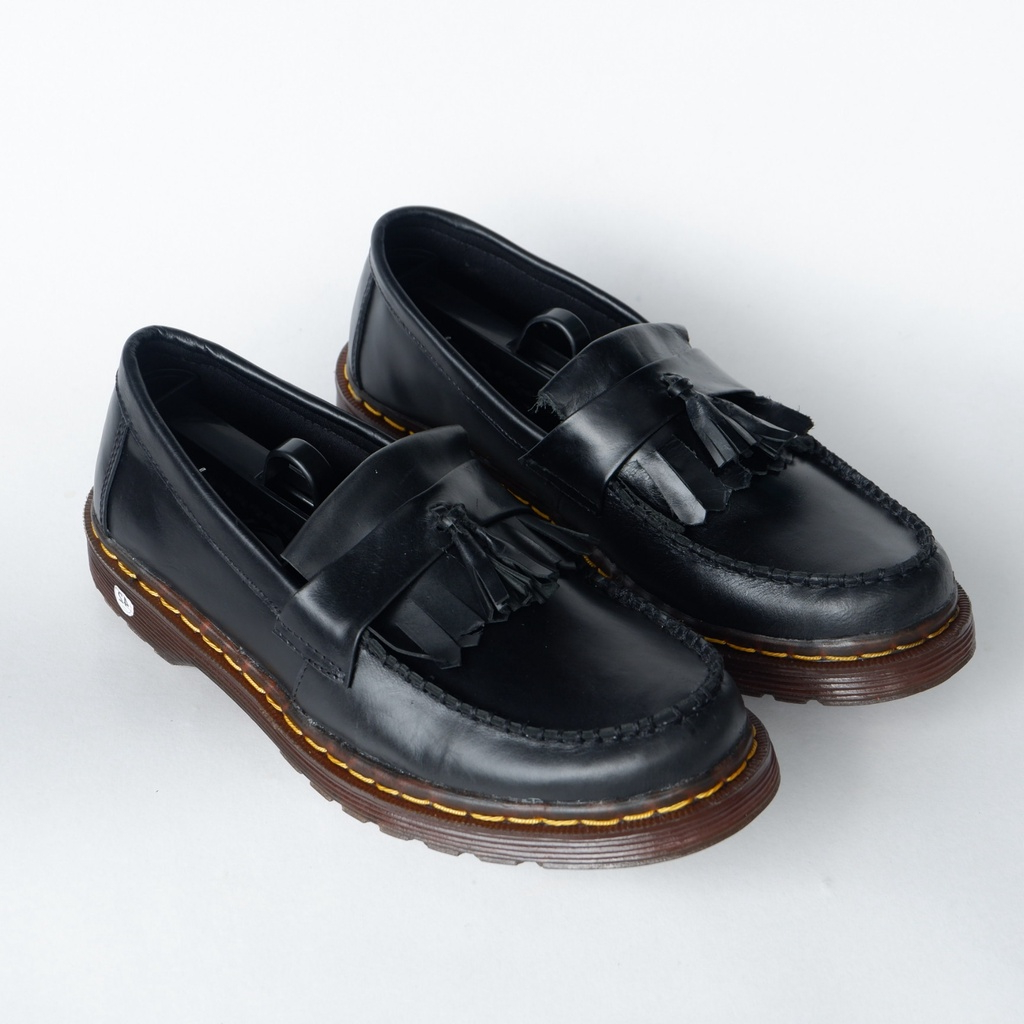 Sepatu Docmat Loafer Slip On Pria dan Wanita Bahan Kulit Sapi