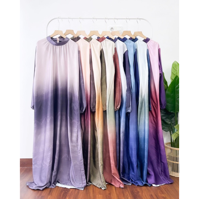 CHELSEA GRADASI SILK DRESS