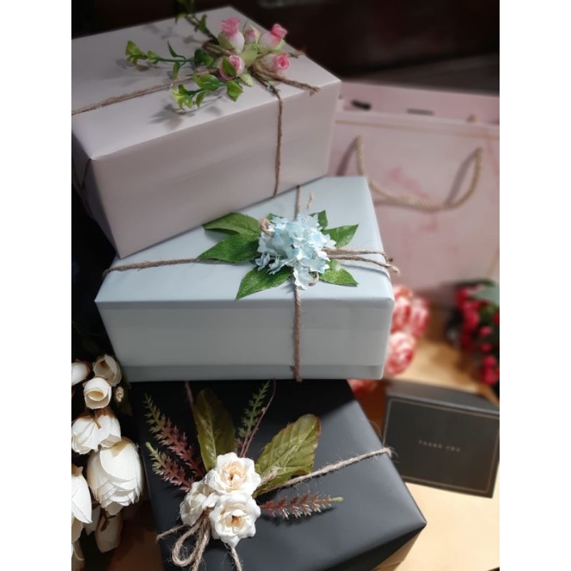 

GIFT | HAMPERS | DOSEN | THANKYOU | GRADUATION | CEWEK-COWOK