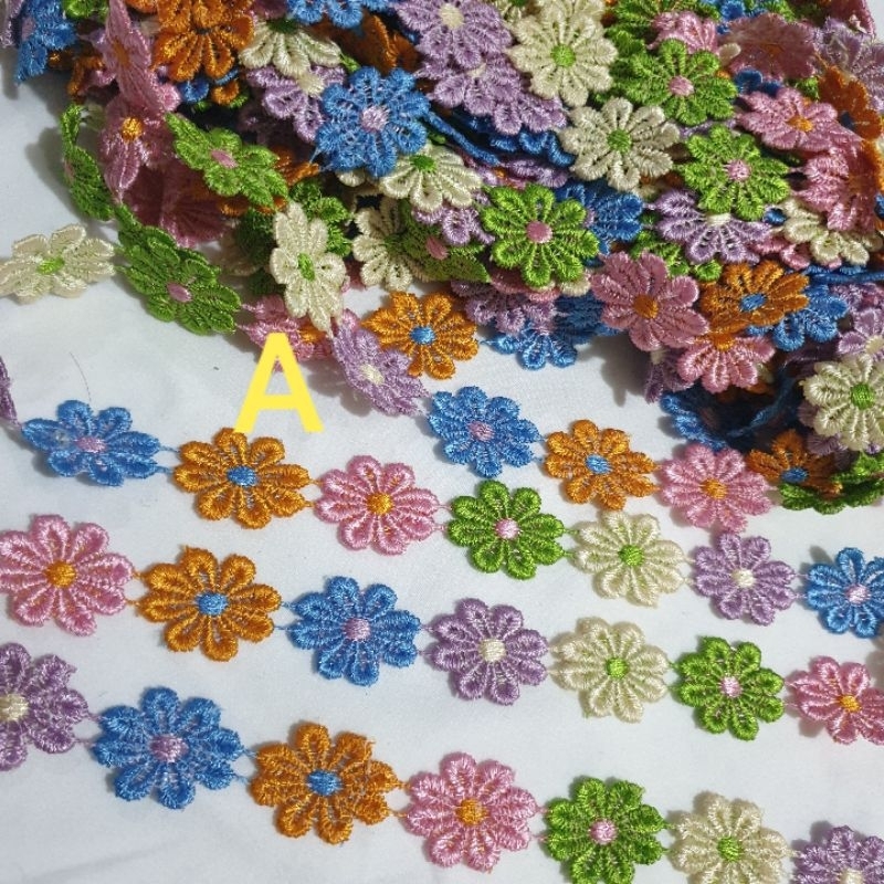 Renda Gyper Melati Warna Pelangi/+-15 yard=+-13,5 m