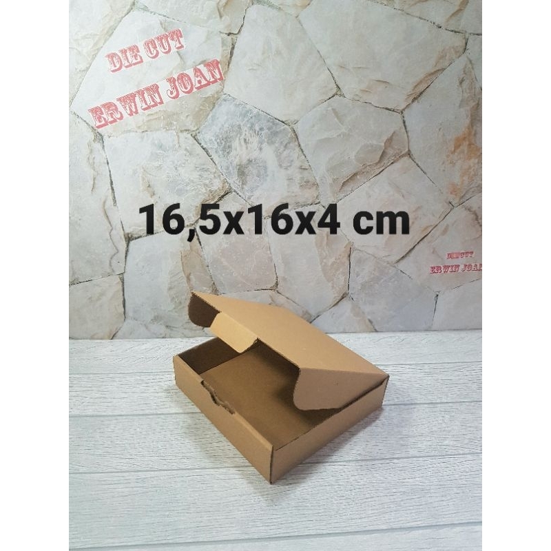 

Kardus Box 16,5x16x4 cm Kotak Karton DieCut