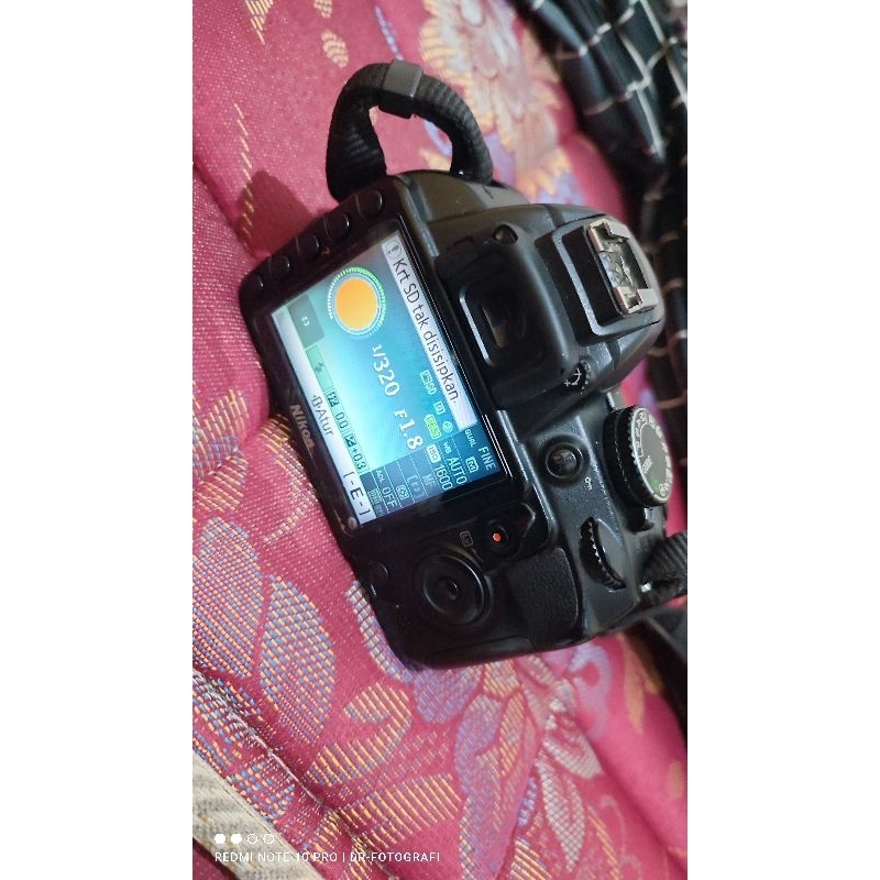 NIKON D3100 LENSA FIX NIKKOR 50 Mm AFD