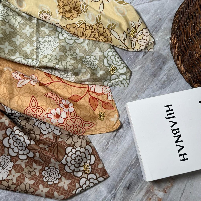 Segiempat Hijab Syari Voal Miracle Motif 130x130 cm Syari Jumbo Hijabnah Vol. 1