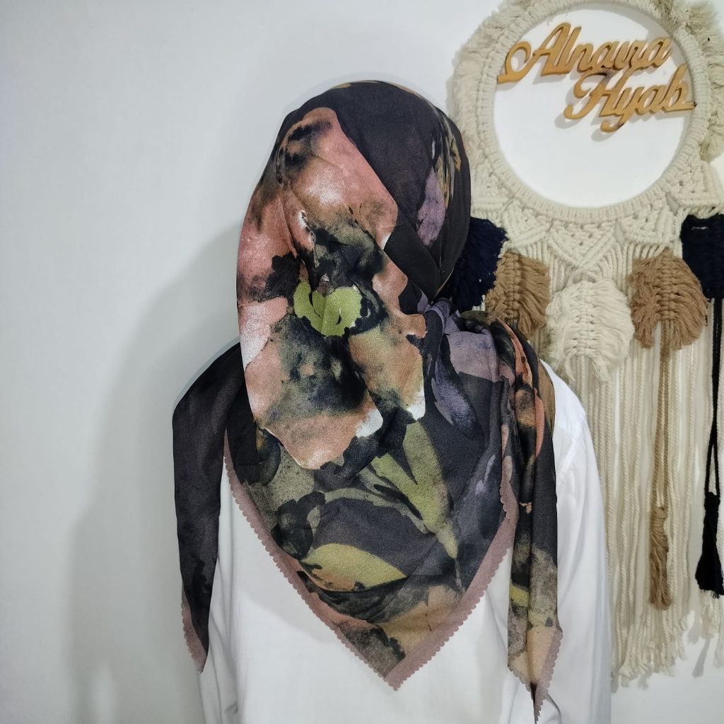 Jilbab segiempat voal premium motif mewah BANISCOOPE