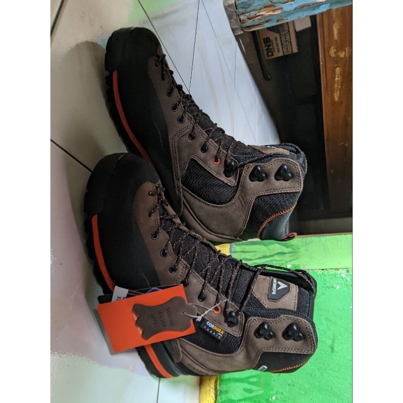 Sepatu Eiger Phyton