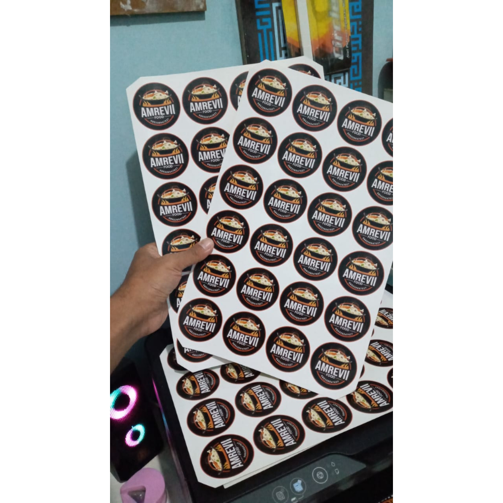 

Cetak Stiker label makanan + Cutting Kiss Cut /Sticker Label Anti Air