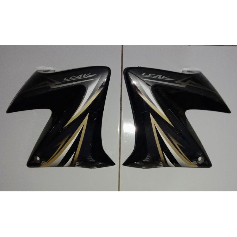 SAYAP KUPINGAN SET TANGKI VIXION OLD HITAM,MERAH,PUTIH ORIGINAL