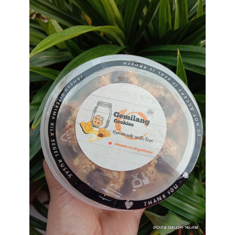 Thumbrpint coklat kacang Thumbrpint choco peanuts