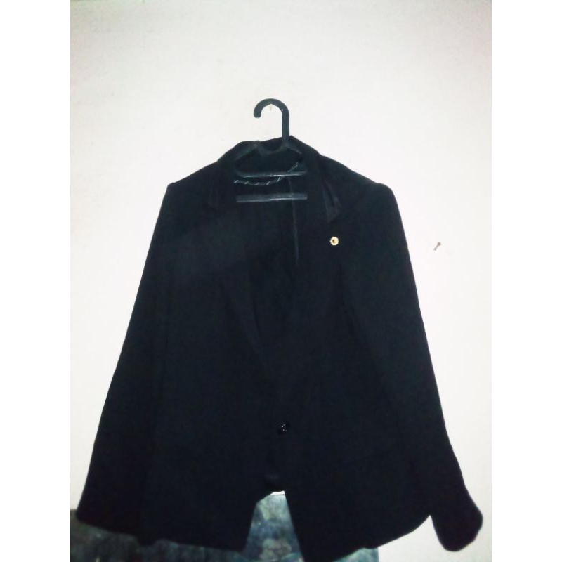 blazer hitam wanita preloved