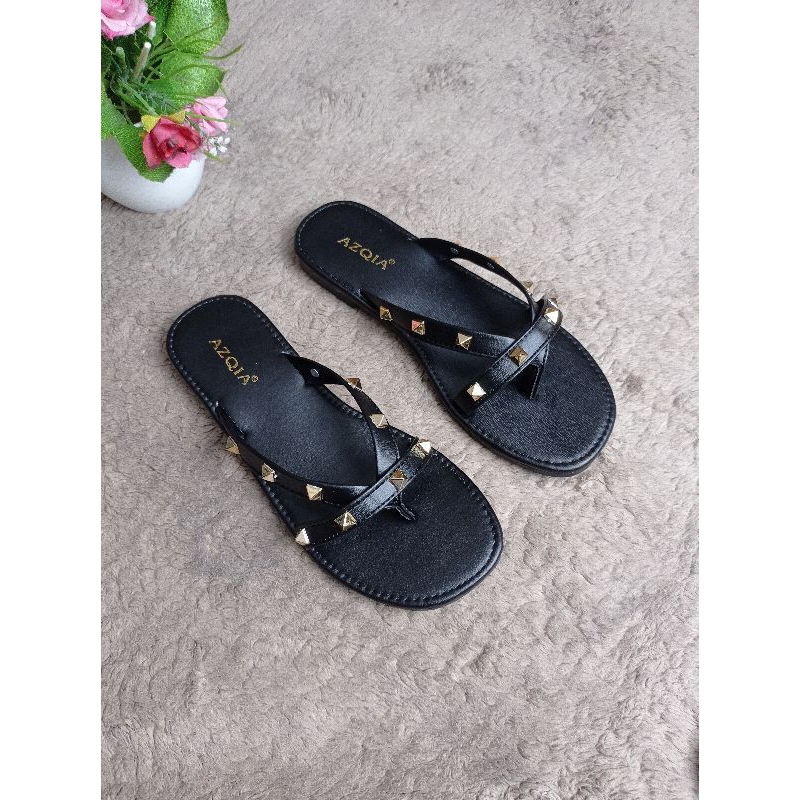 sandal flat teplek piramide stoded santai