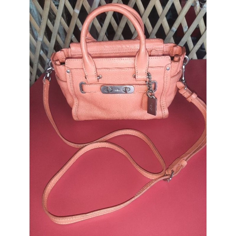 Coach Swagger Bag size 20 Preloved