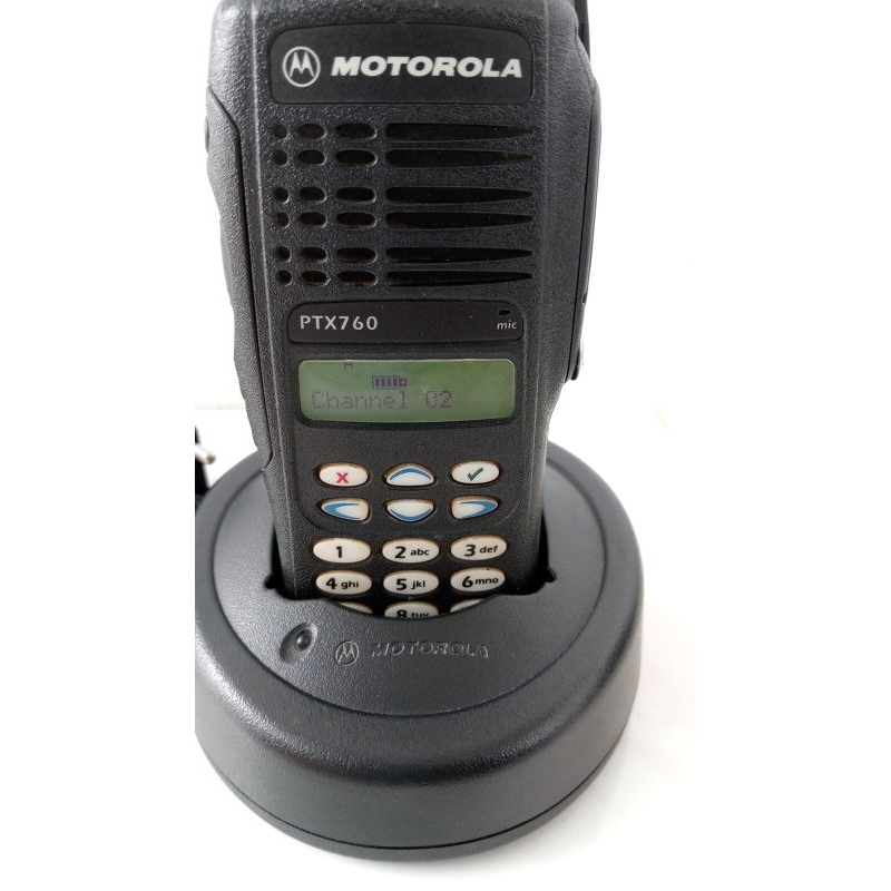 RADIO HT MOTOROLA PTX 760  FREKUENSI VHF