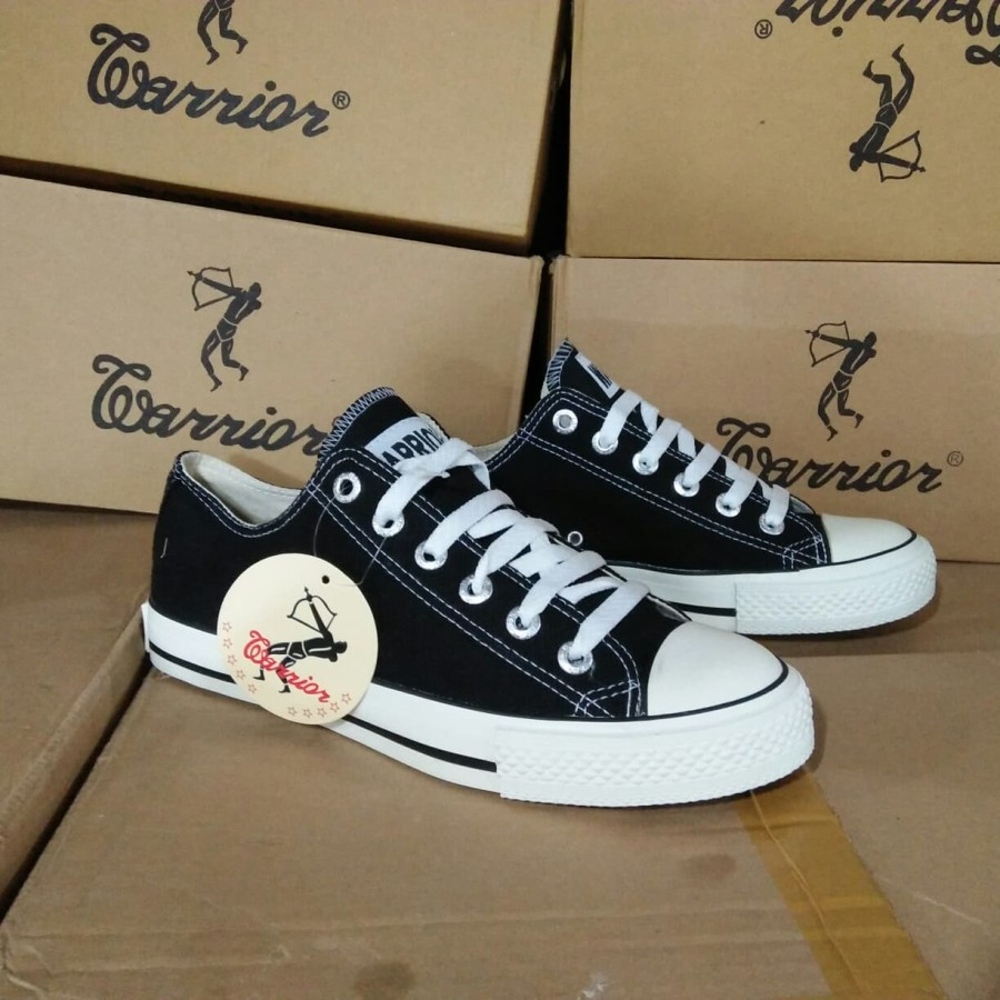 Sepatu Warrior Sparta Hitam Putih LC - Sepatu Sekolah Warrior Pendek