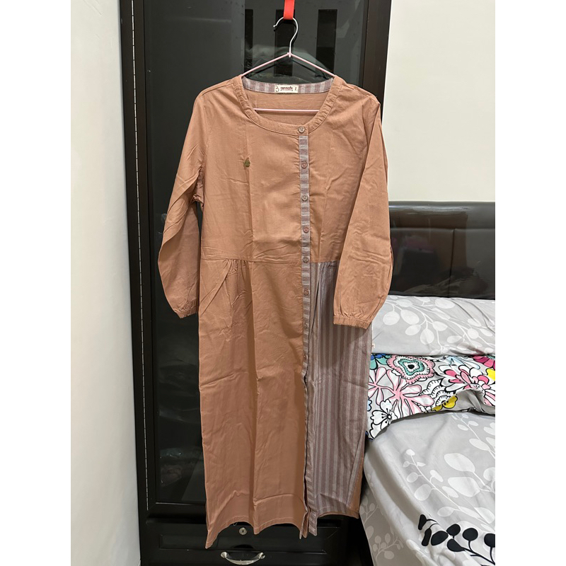 Preloved Tunik (Corniche)