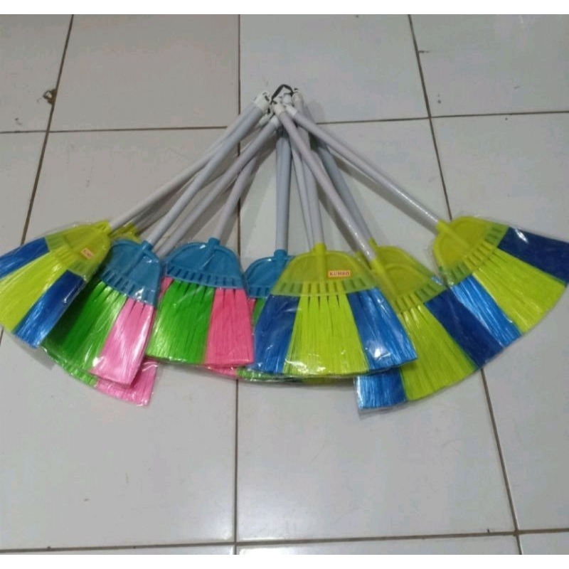 Sapu Gagang Kecil Plastik Kumbo / Sapu Senar Pendek