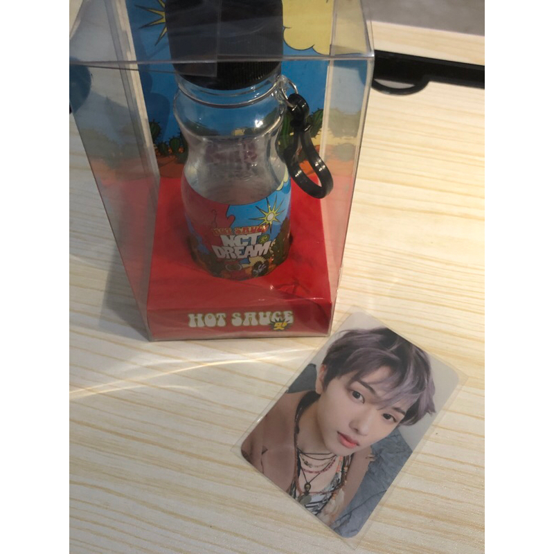 photocard jisung keyring hot sauce (pc only)