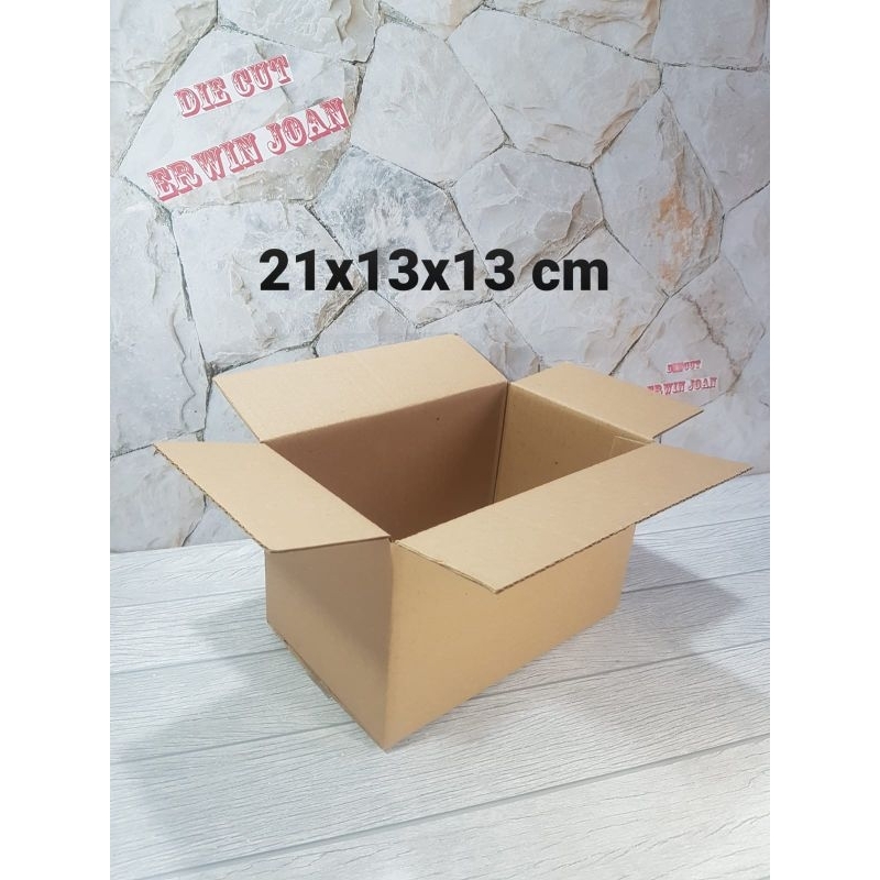 

Kardus / Box / 21x13x13 cm / Karton Polos Baru ST