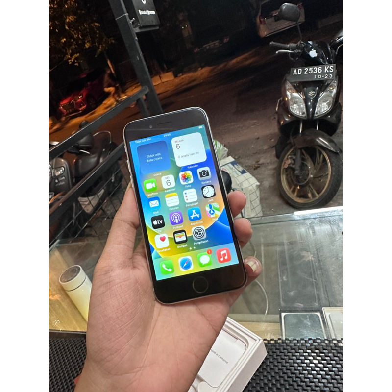 iphone se2020 128gb ibox