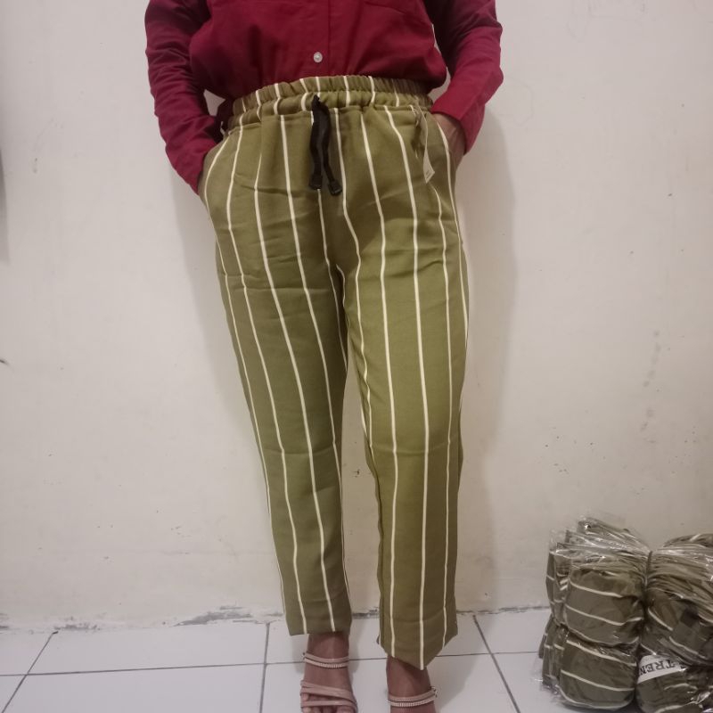 CELANA PANJANG WANITA SALUR BEGGI PANT TERBARU