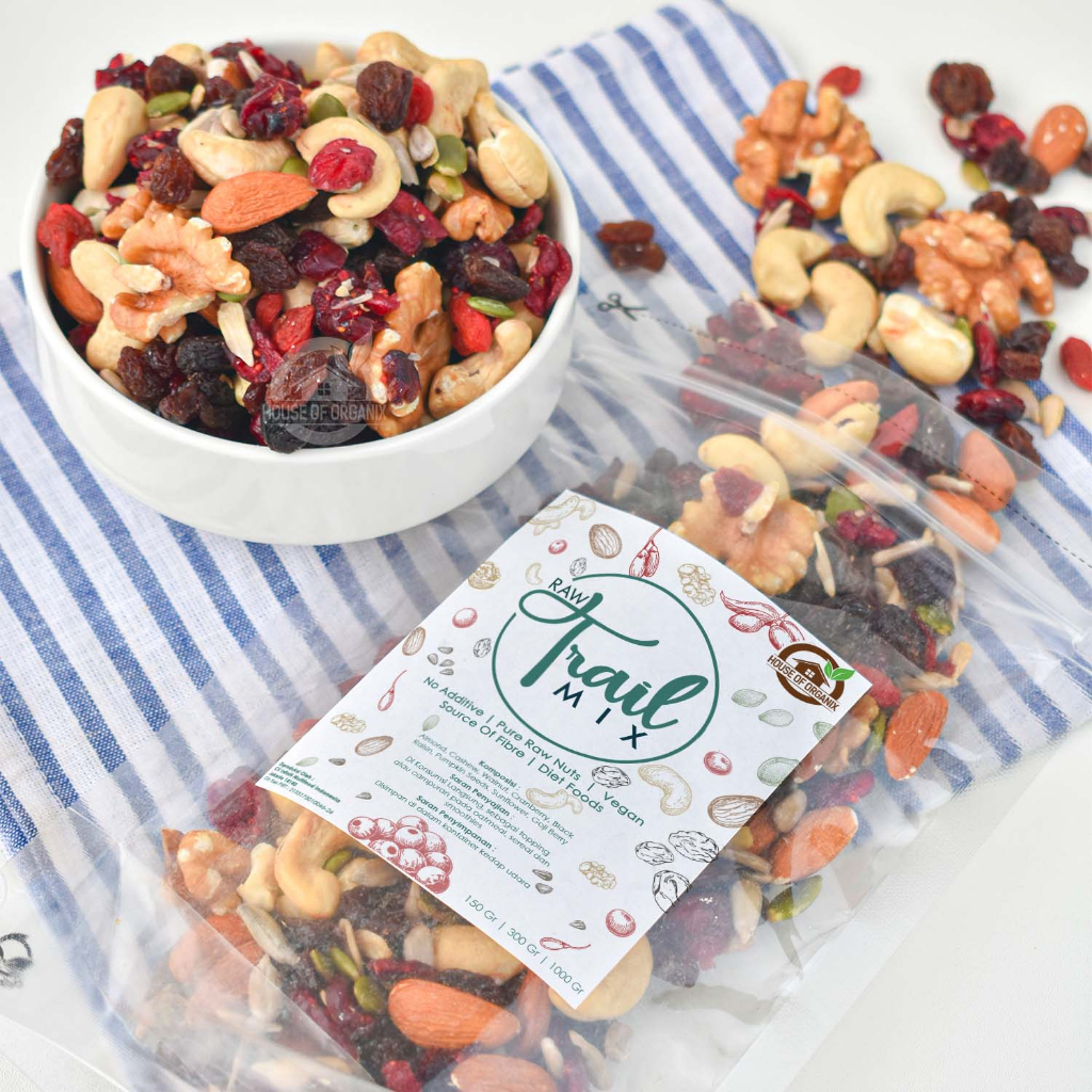 Raw Trail Mix 300gr( Mix Nuts &amp; Fruits )