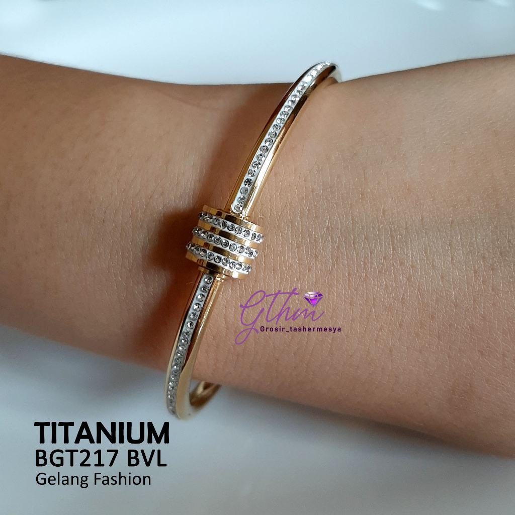 Gelang Titanium Fashion Branded Elegan Anti karat Mewah Cocok dipakai pesta kondangan hadiah bgt217