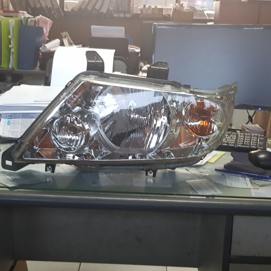 Headlamp Kiri Isuzu Panther (2005 - 2008) Genuine Spare Parts
