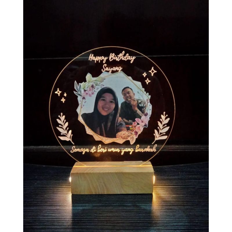AKRILIK BUNDAR BULAT LINGKARAN STAND KAYU LED CUSTOM & NO CUSTOM