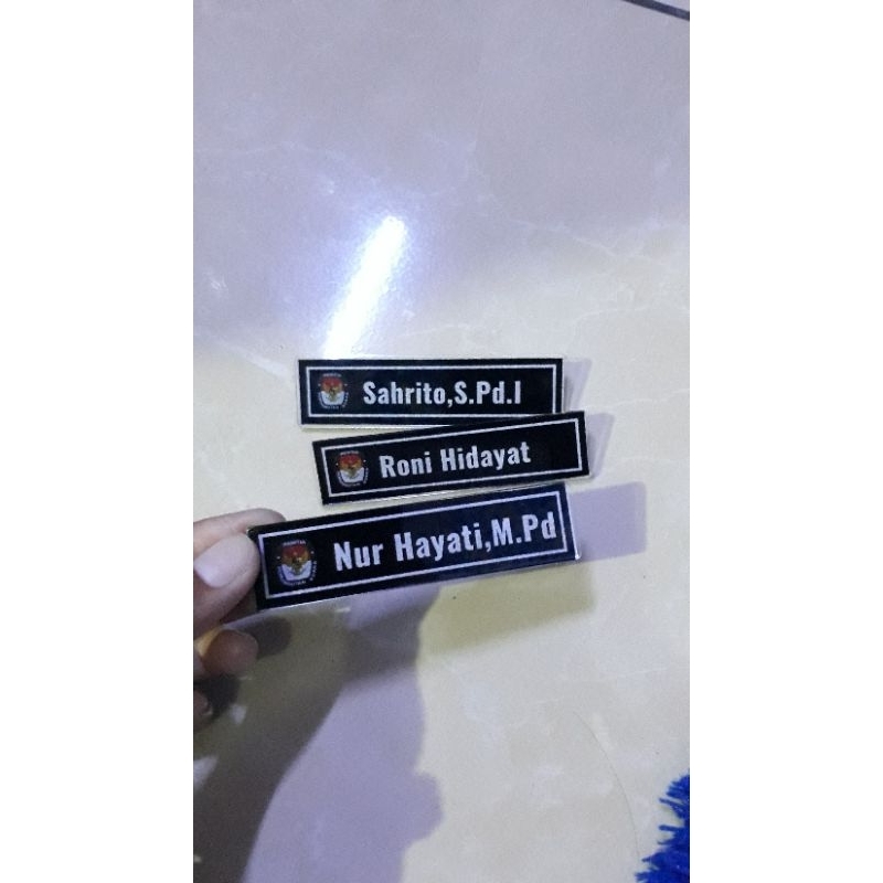 

name tag custome