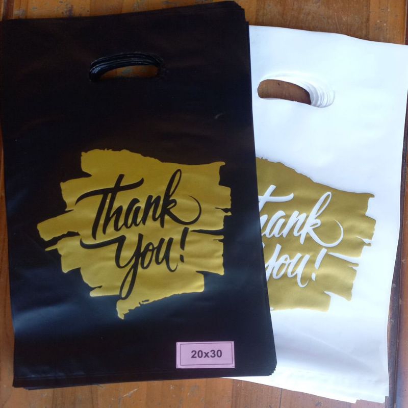 

PLASTIK THANK YOU 30PC HITAM PUTIH TINTA GOLD