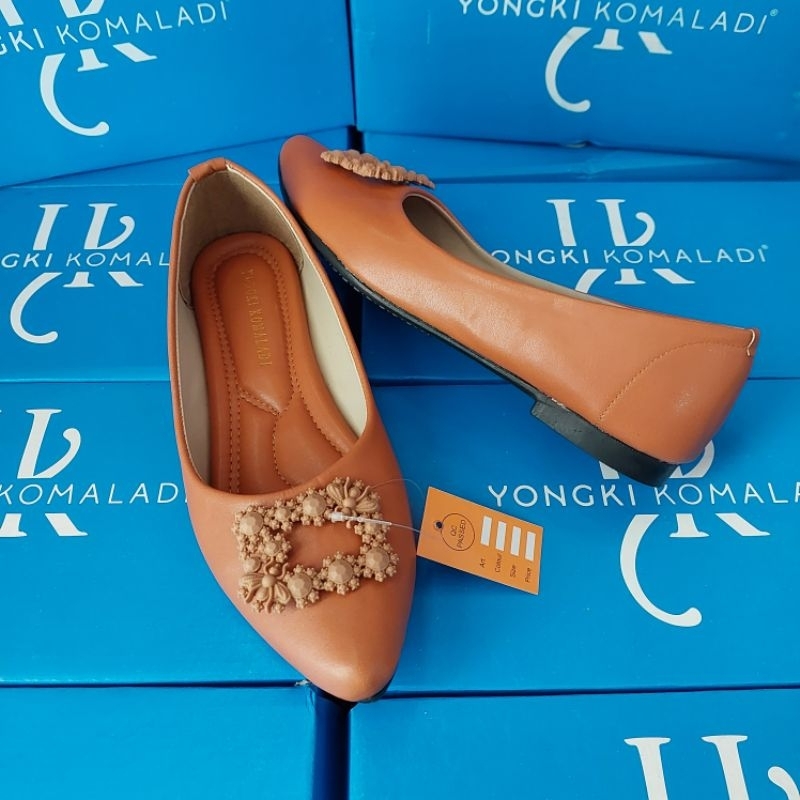 flatshoes Yongki Komaladi variasi kotak