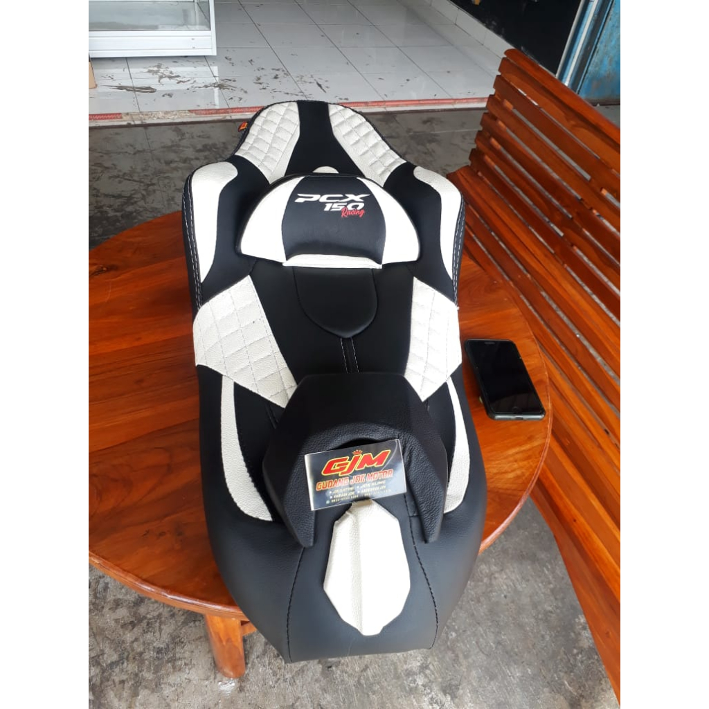 Jok cobra hitam putih motor PCX 160/150-Jok custom cobra PCX 160/150-Jok PCX 150/160 model cobra