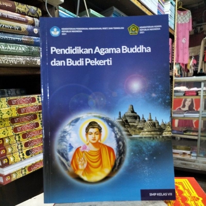 BUKU PAKET PENDIDIKAN AGAMA BUDDHA UNTUK KELAS 7,8  SMP KURIKULUM MERDEKA TAHUN 2022.