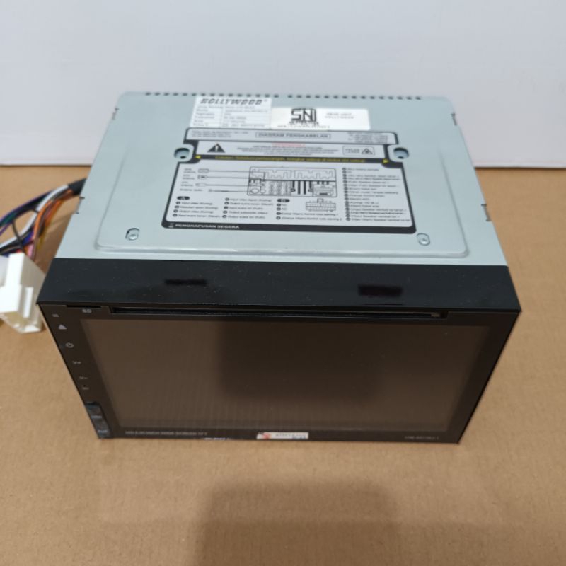 Mobil Head unit merk Hollywood Hw-6973Kj-1 bekas