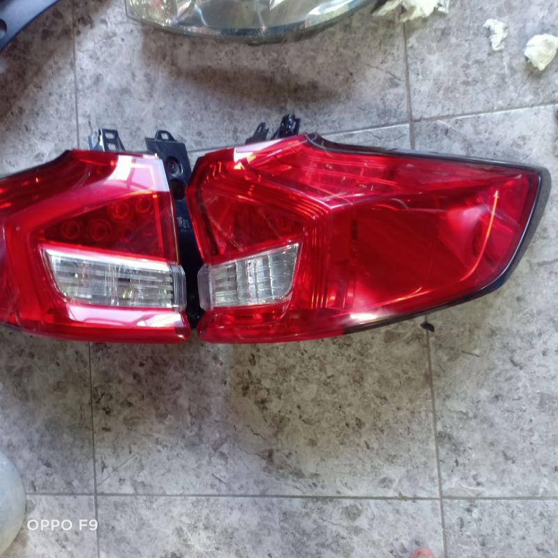 stoplamp lampu belakang Suzuki XL 7