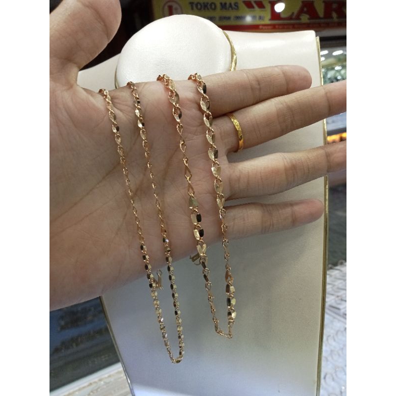 kalung model daun mas 8k terbaru mengkilat model tipis