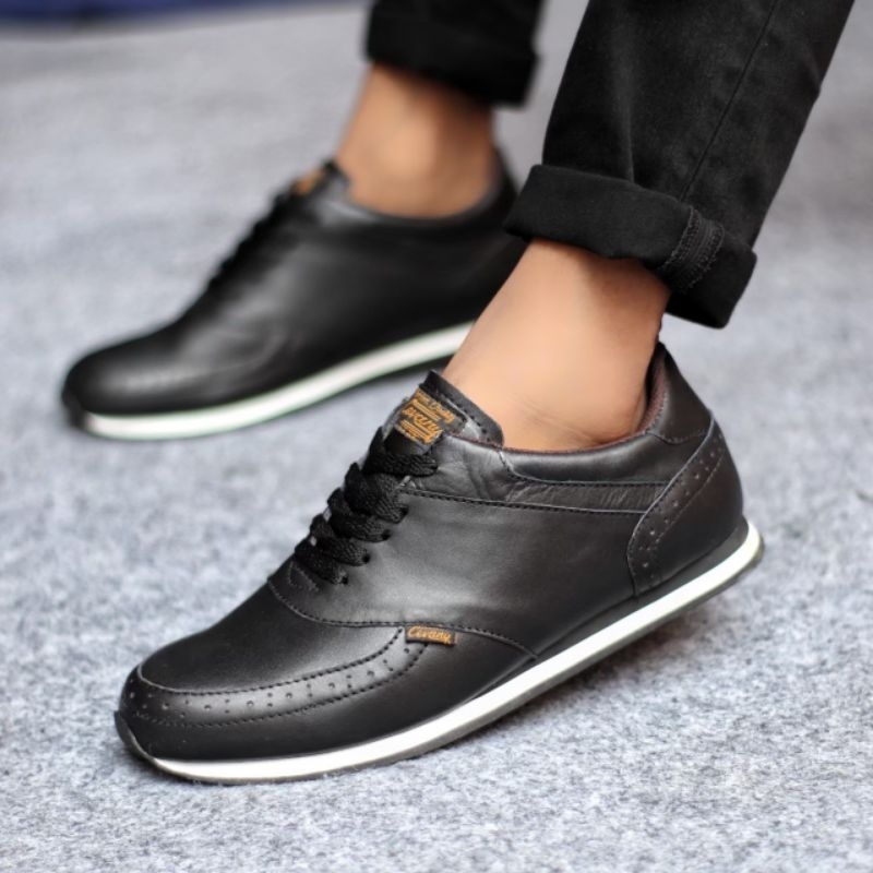 Sepatu Sneaker Pria Kasual Kulit Asli Sepatu Pria Original