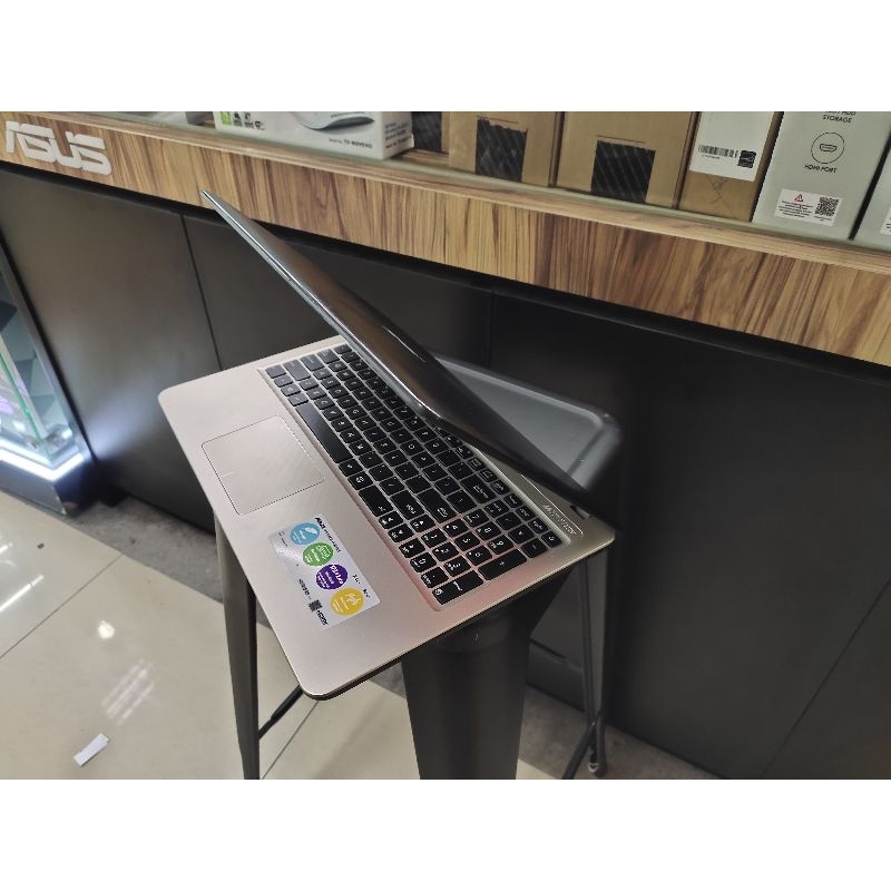 Laptop Leptop Asus X540S Generasi baru SSD 128GB Siap pakai