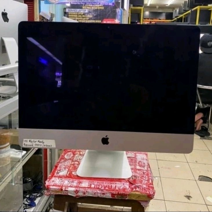 ALL IN ONE APPLE IMAC CORE I5 RAM 8GB SSD 240GB Layar 21.5 INCH MULUS