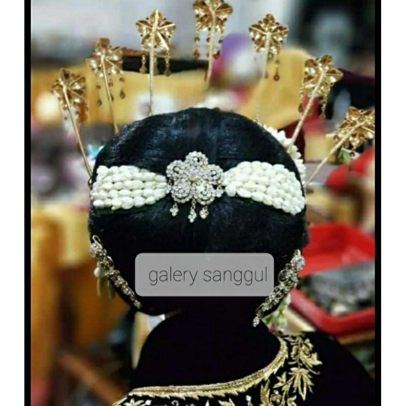 sanggul jawa solo putri